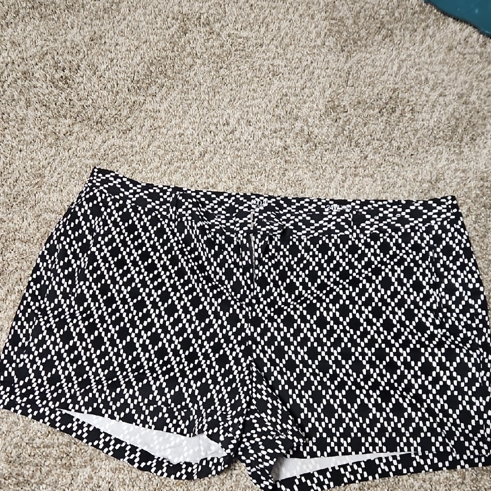 Women's Black and White Patterned Shorts